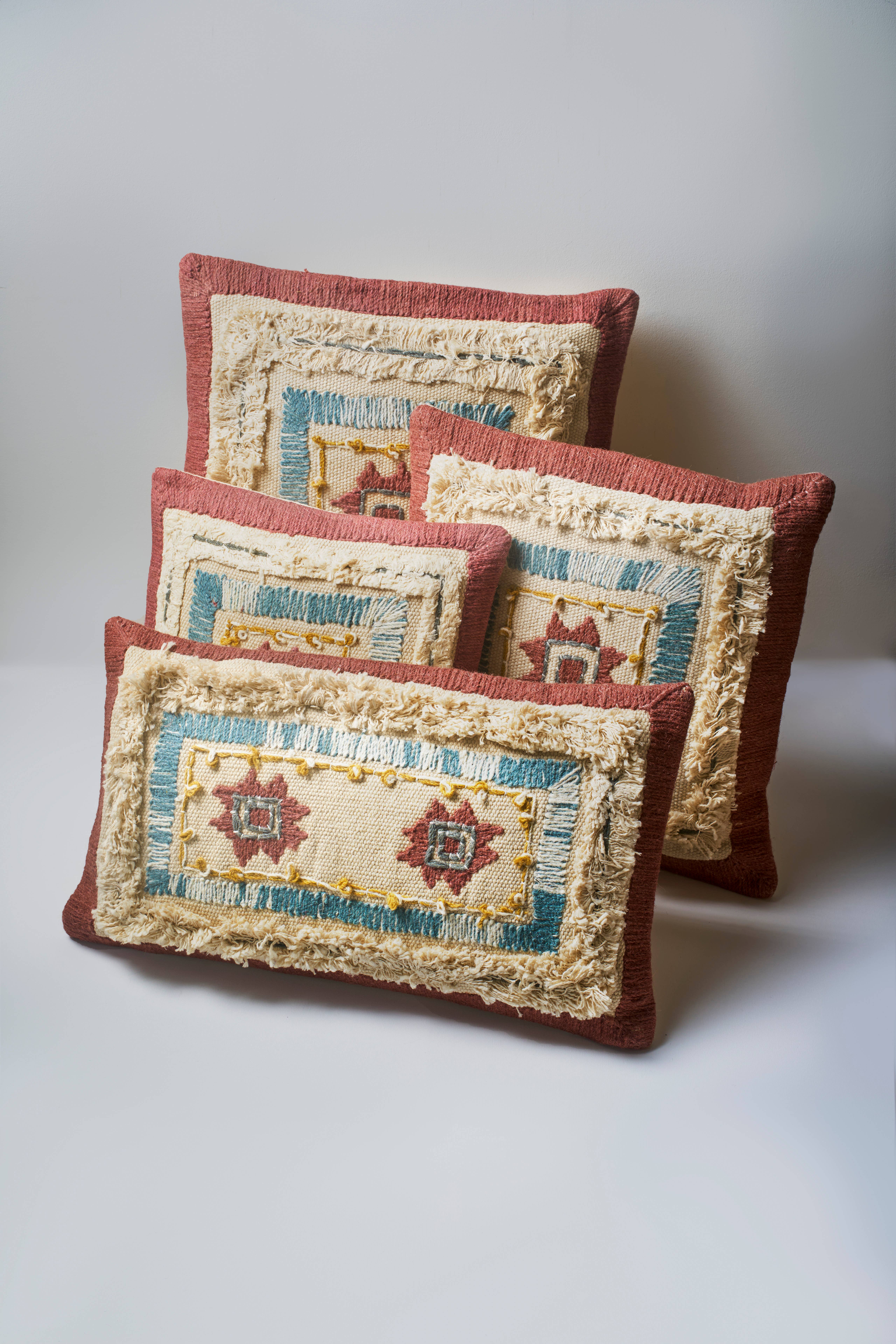 Multi-color Embroidery Cotton Cushion with filler